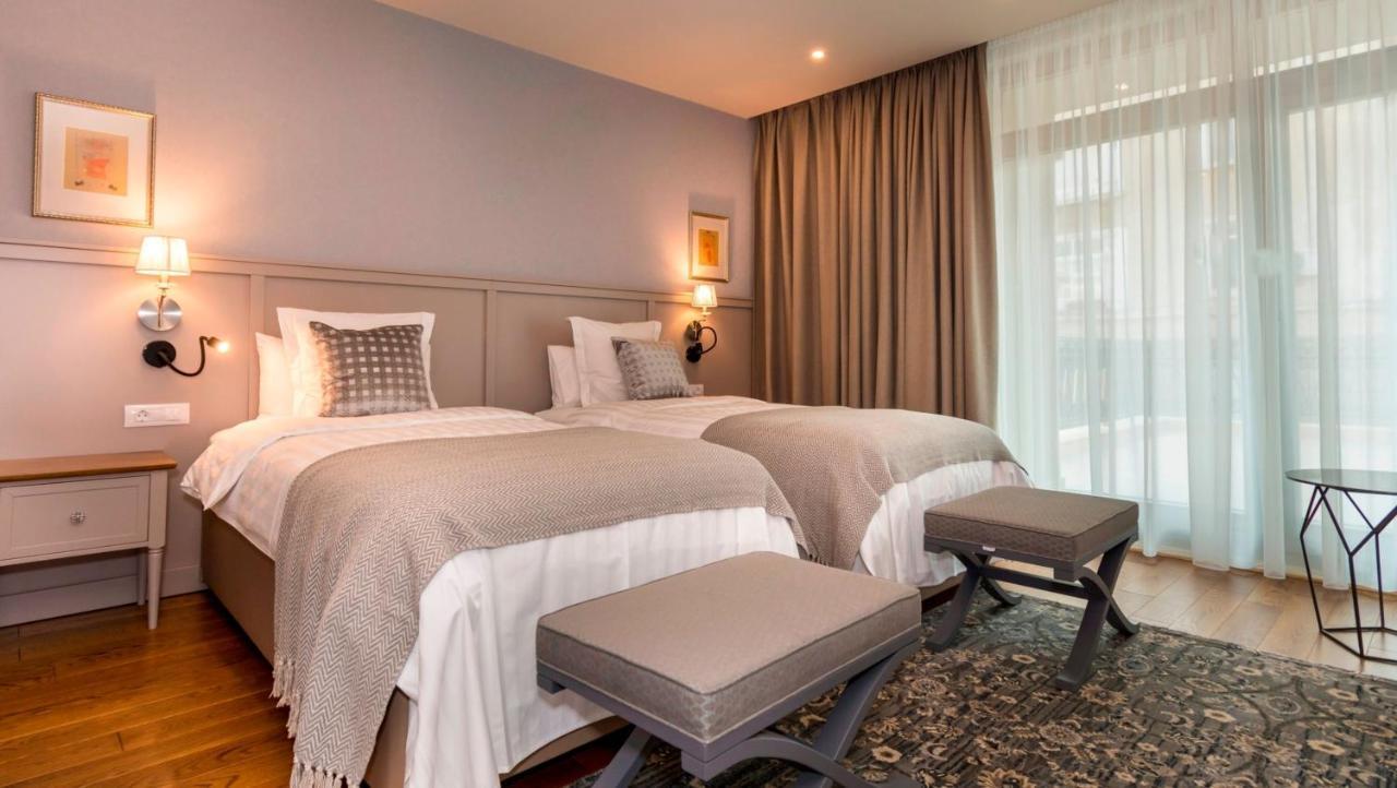 Hotel Residence Promenade Burgas Exterior photo A bedroom at the hotel