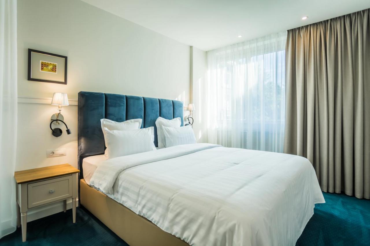 Hotel Residence Promenade Burgas Exterior photo A bedroom at the hotel