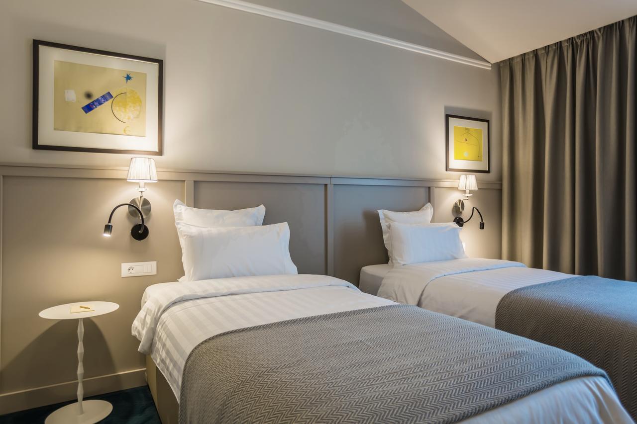 Hotel Residence Promenade Burgas Exterior photo A room at the hotel